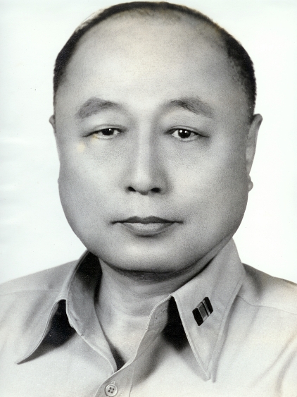 第八任院長<br>關定遠