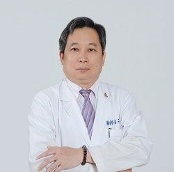 Attending surgeon, Tzu-Pin Tsay
